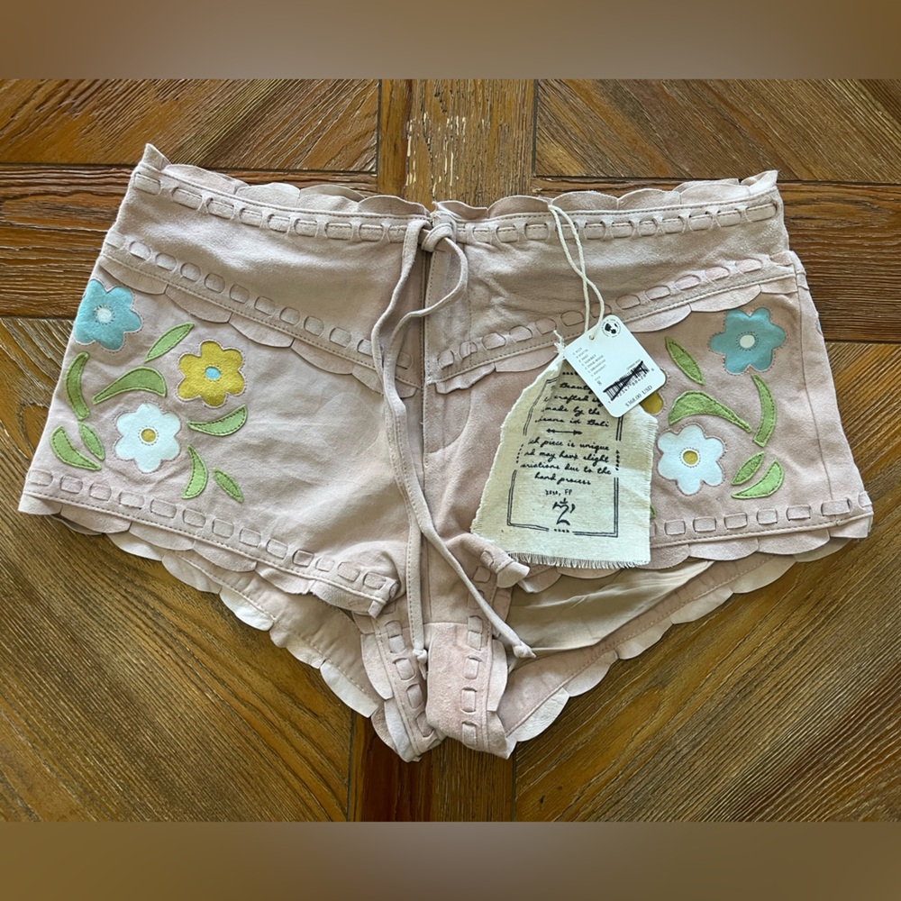 Free People Bali Honeybuzz Suede Shorts - Size 8 - Picture 4 of 8